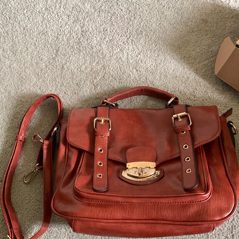 Brown purse with detachable should strap
